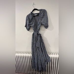 Like New (never worn) | Old Navy | Floral Wrap Dress | L